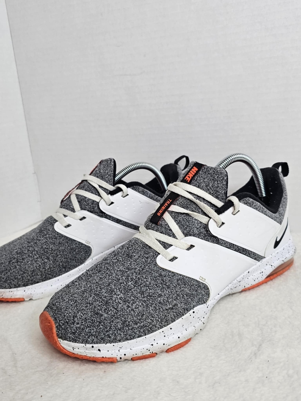 🖤Nike Air Bella TR Athletic Gray White Women's Size 10
